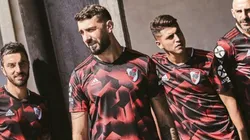 Con un video muy manija, River presentó su nueva camiseta "exclusiva para campeones"