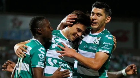 Santos liquidó al Marathón en los Octavos de Final.