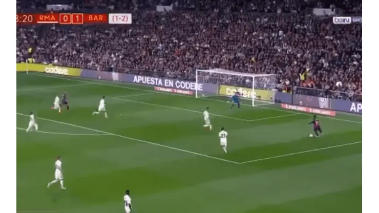 Dembélé repitió la fórmula pero Varane se vistió de Suárez para el 2-0 de Barcelona