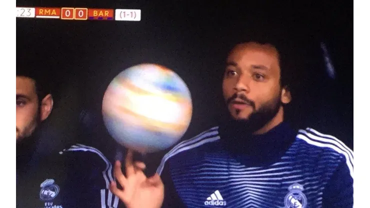 Enfocaron a Marcelo tirando magia como nadie en el banco de suplentes