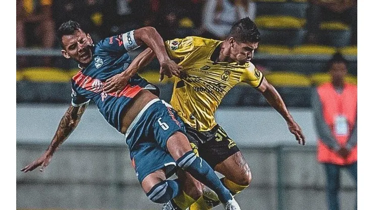 Cinco canales están transmitiendo Morelia - Puebla y las redes explotaron de bronca