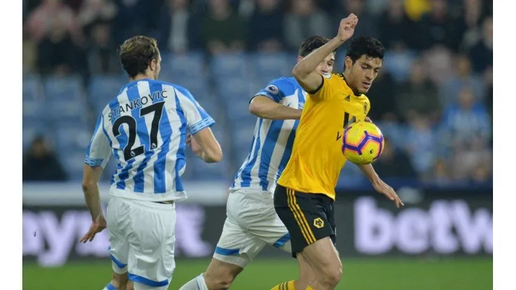 Usted nunca aprende: Wolverhampton sacó a Raúl Jiménez y lo perdió a los 90'