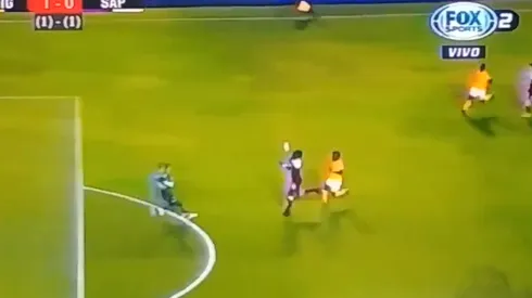 Aubrey Davis anotó un gol en contra insólito.