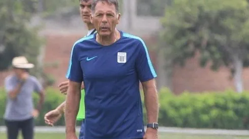 Un futbolista de Alianza Lima estaría perdiendo su lugar en el equipo que jugará la Copa Libertadores