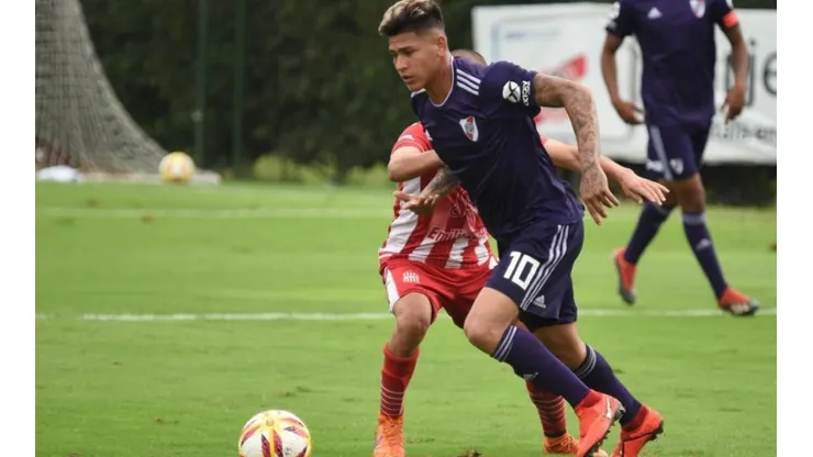 Jorge Carrascal en la Reserva de River.