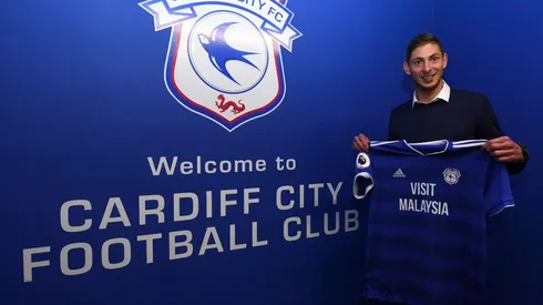 Emiliano Sala con la camiseta de Cardiff City.