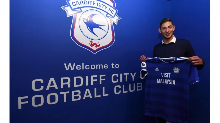 Emiliano Sala con la camiseta de Cardiff City.