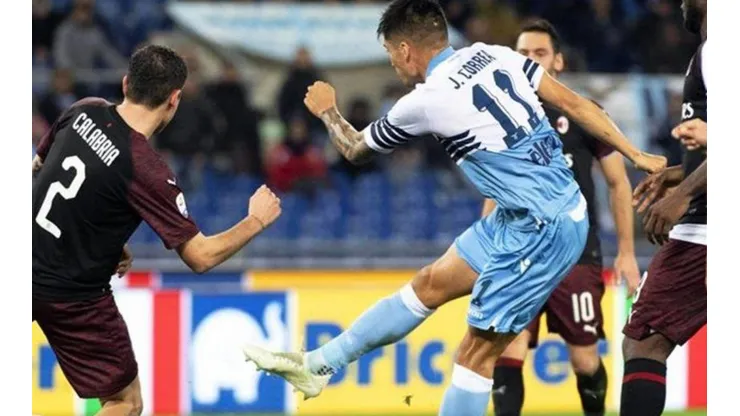 Lazio y Milan chocan en el Estadio Olímpico de Roma por la Copa Italia.