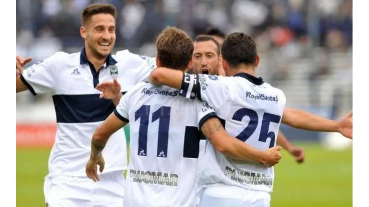 Aldosivi vs Gimnasia por la Superliga.