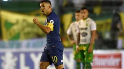 Gol de Tevez y festejo especial.