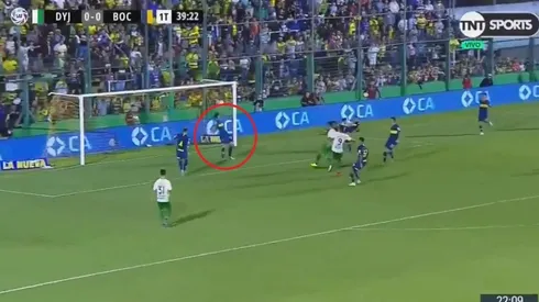 Salvada increíble de Lisandro López.