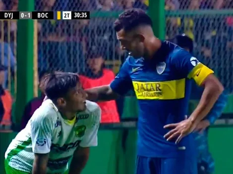 El Carlitos que todos queremos ver: Tevez felicitó a Blanco en pleno partido