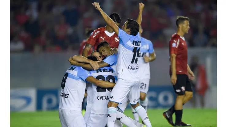 Racing festeja una victoria que puede ser determinante.
