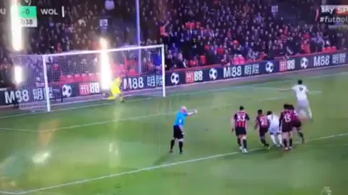 Foto del penal de Raúl Jiménez