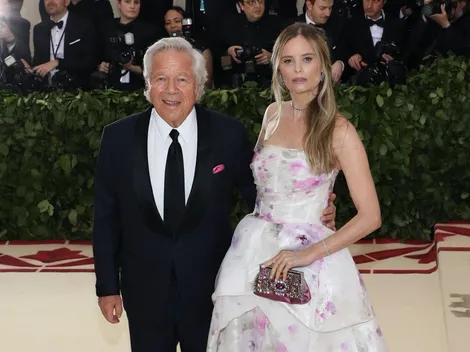 Insultan a novia de Robert Kraft de los Patriots por caso de prostitución y trata de blancas