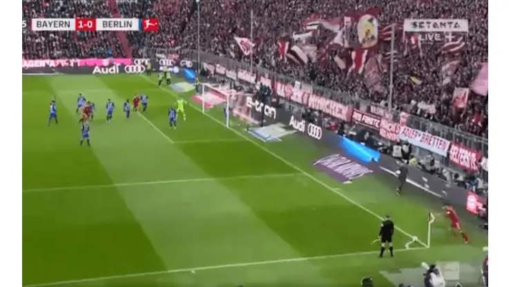 Al Bayern Múnich le alcanzó con un centro de James Rodríguez para ganar
