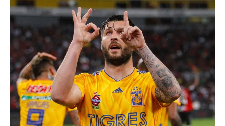 Gignac le dio el triunfo a Tigres sobre el final.