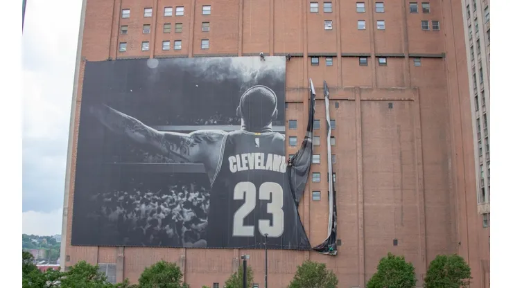 Antiguo gerente de los Cavaliers niega que LeBron sea tan influyente como dicen