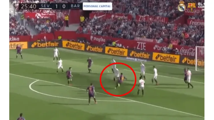 Messi había fallado en el gol del Sevilla pero lo solucionó con un golazo de volea