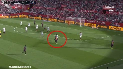 La perdió Messi, salió la contra y gol de Sevilla