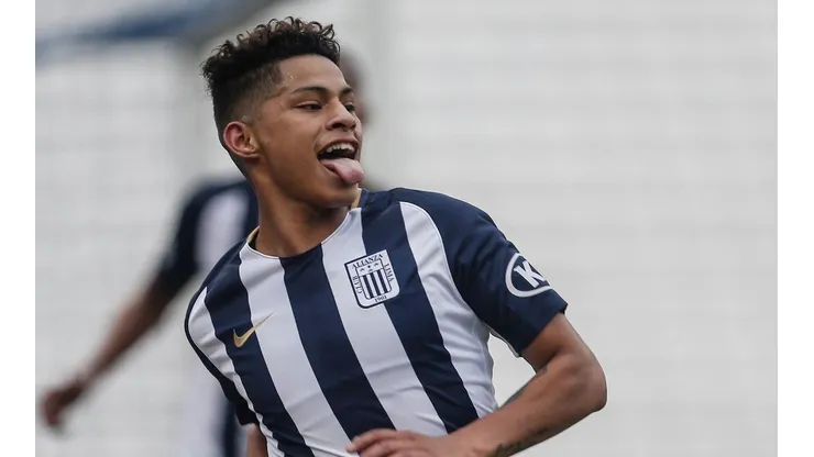 Lo aman: Alianza Lima le festejó el cumpleaños a Kevin Quevedo