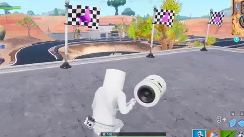 Registra cofres o cajas de munición en una pista de carreras o en una discoteca en Fortnite - Desafío Horas Extra