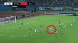 Santos Laguna está bailando al conjunto hondureño.