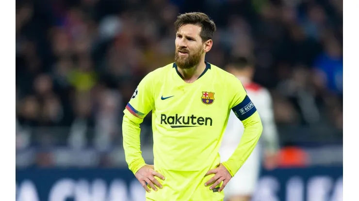 SIN RESPUESTAS. Lionel Messi y la descripción gráfica de Lyon-Barcelona (Foto: Getty).
