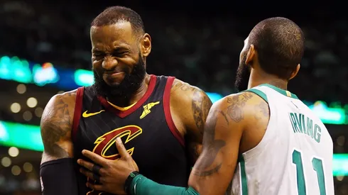 LeBron James sigue reclutando a Kyrie Irving para que se vaya a los Lakers