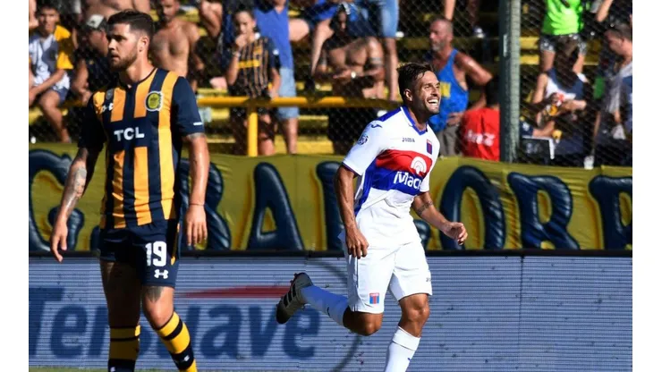 Federico González marcó el primero de Tigre.