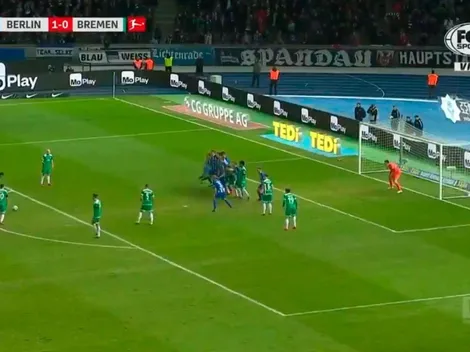 Viejos son los trapos: Pizarro, de tiro libre, empató para el Werder Bremen en el 95'