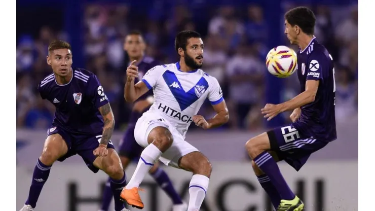 Vargas brilla en Vélez de la mano de Heinze.