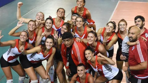 Foto de las chicas de voley.