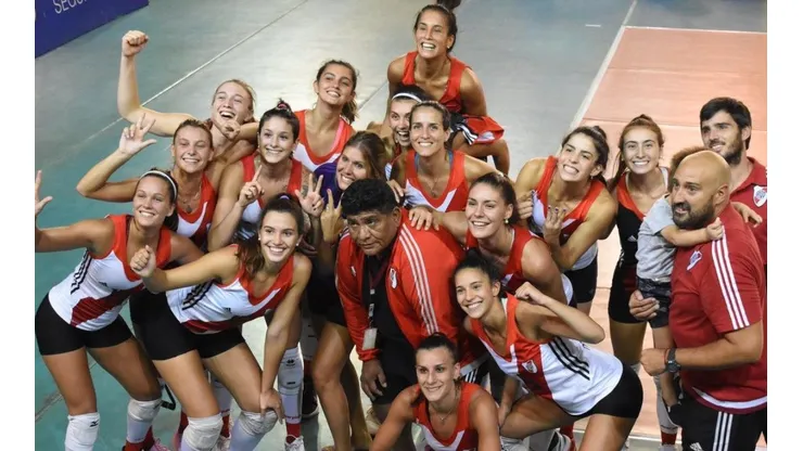 Foto de las chicas de voley.