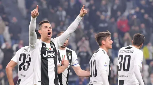 SIUUU. Cristiano Ronaldo dedica a la afición su gol contra Frosinone (Foto: Getty).