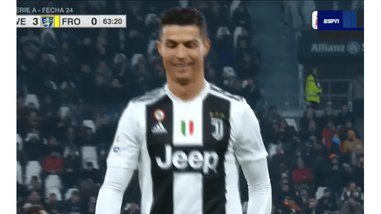 La cara lo dijo todo: Cristiano Ronaldo hizo un golazo y lo sacaron al minuto