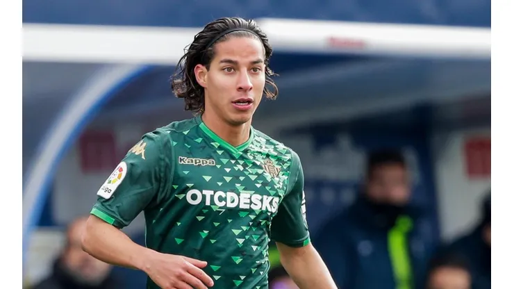 Luego de su gol en la Europa League, Lainez ingresó en un selecto grupo de mexicanos
