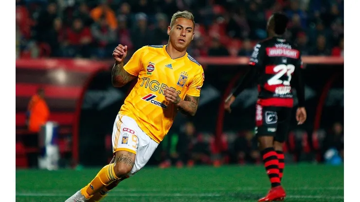 Vargas no se irá de Tigres.
