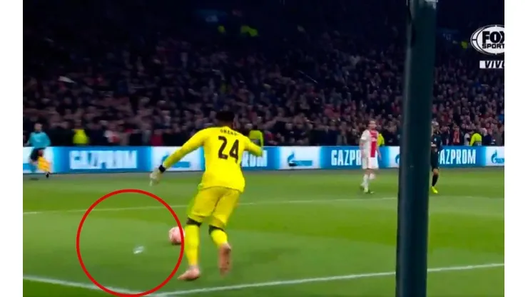 Onana metió un pifie histórico.