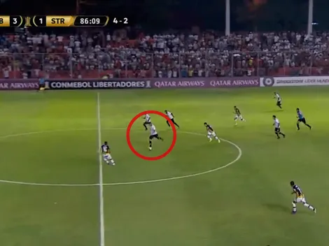 El interminable 'Tacuara' Cardozo metió un golazo desde de su propio campo