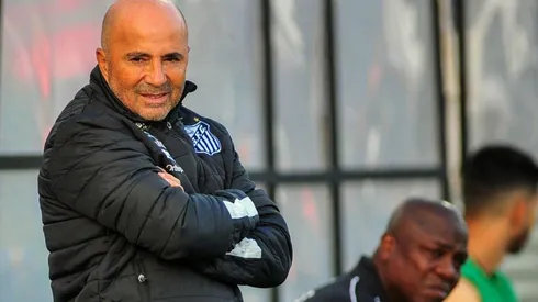 De todo menos puntería tuvo el Santos de Sampaoli en su debut