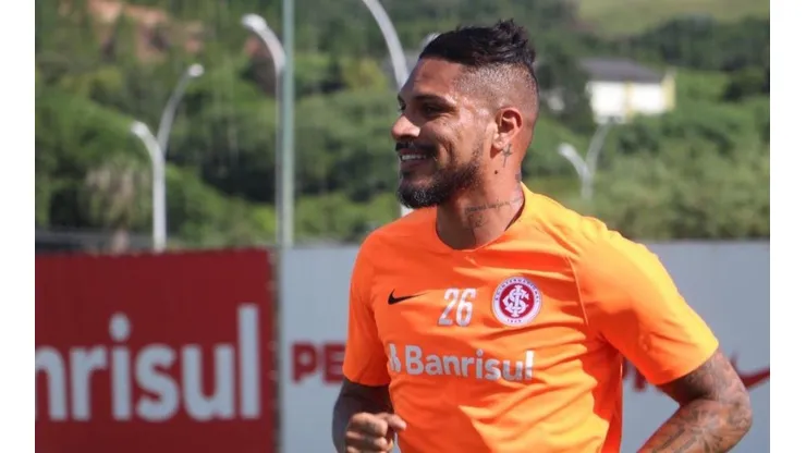 Solo físicos y tácticos: El panorama de Paolo Guerrero en su equipo