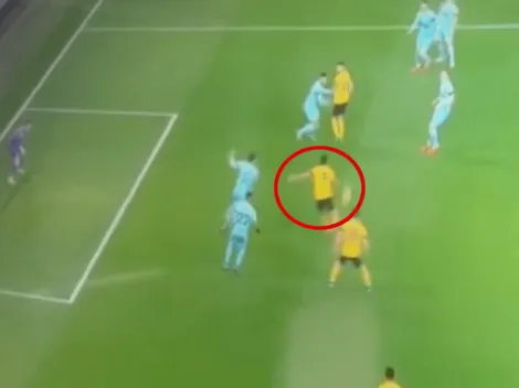 Raúl Jiménez estuvo cerca pero la mandó a las nubes