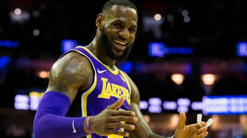 Sigue siendo el Rey: LeBron James se burla de la Conferencia Este