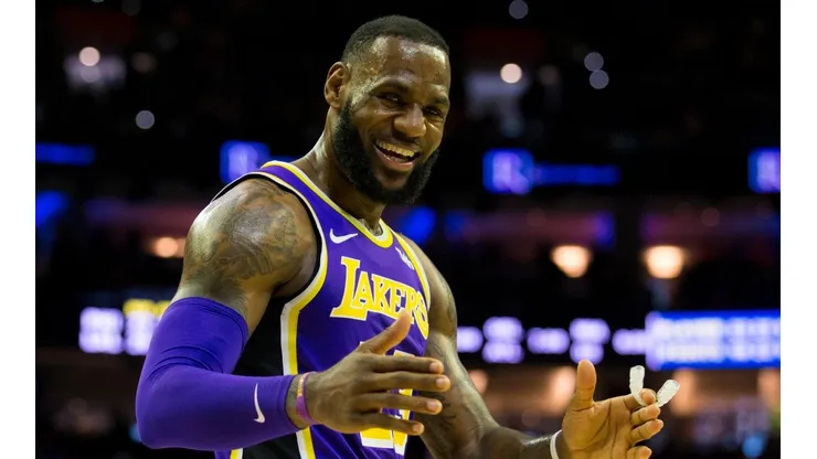 Sigue siendo el Rey: LeBron James se burla de la Conferencia Este
