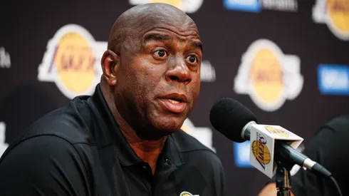 Magic Johnson critica duramente a los Pelicans por el cambio de Anthony Davis