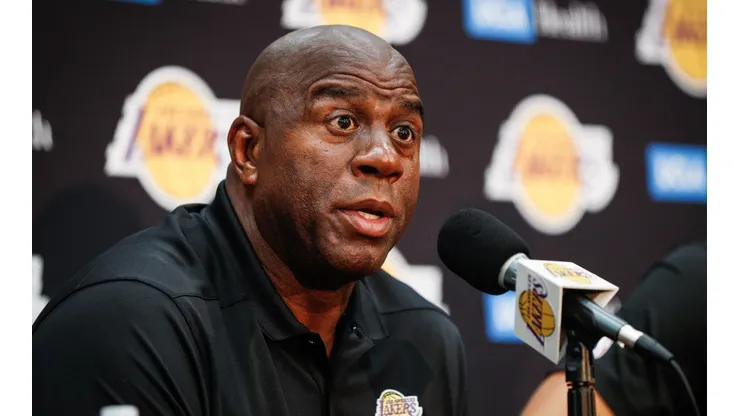 Magic Johnson critica duramente a los Pelicans por el cambio de Anthony Davis
