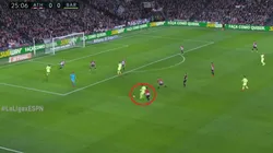 Volvió con todo: Messi casi marca un auténtico golazo pero el travesaño se lo impidió