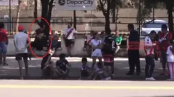 Está loco: en la previa del partido vs Racing, un hincha de Boca apareció entre los de River