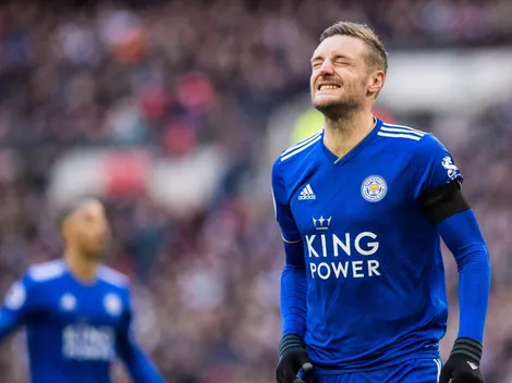 Cobraron penal para Leicester, el entrenador metió a Vardy para que lo pateara y el arquero se lo atajó